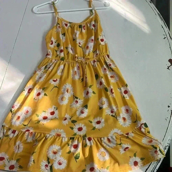 Size 5 dress - Picture 1 of 1